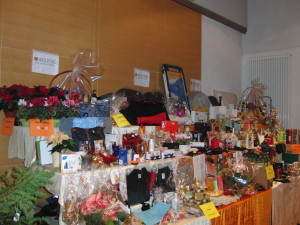 2011-11-27 Weihnachtsbasar_Tombola_01